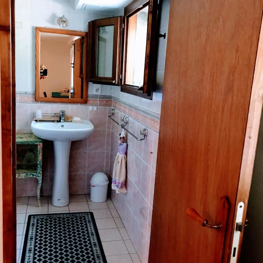 Chambre Et Salle De Bain Prive S'Ouvrant Sur Terrasse, Jardin Et Cuisine D'Ete Quillan Exterior foto
