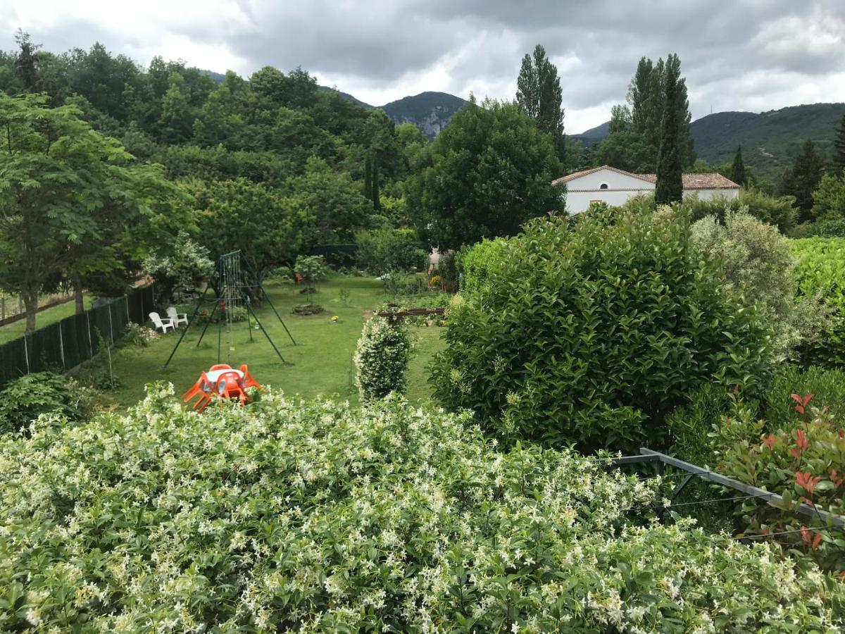 Chambre Et Salle De Bain Prive S'Ouvrant Sur Terrasse, Jardin Et Cuisine D'Ete Quillan Exterior foto