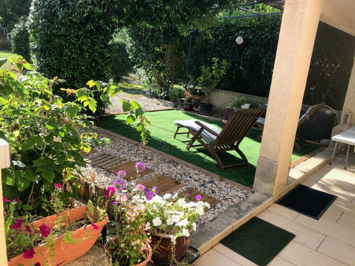 Chambre Et Salle De Bain Prive S'Ouvrant Sur Terrasse, Jardin Et Cuisine D'Ete Quillan Exterior foto